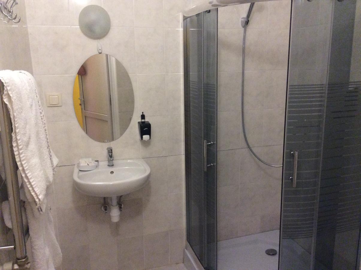 Hotel Travel 利沃夫 外观 照片